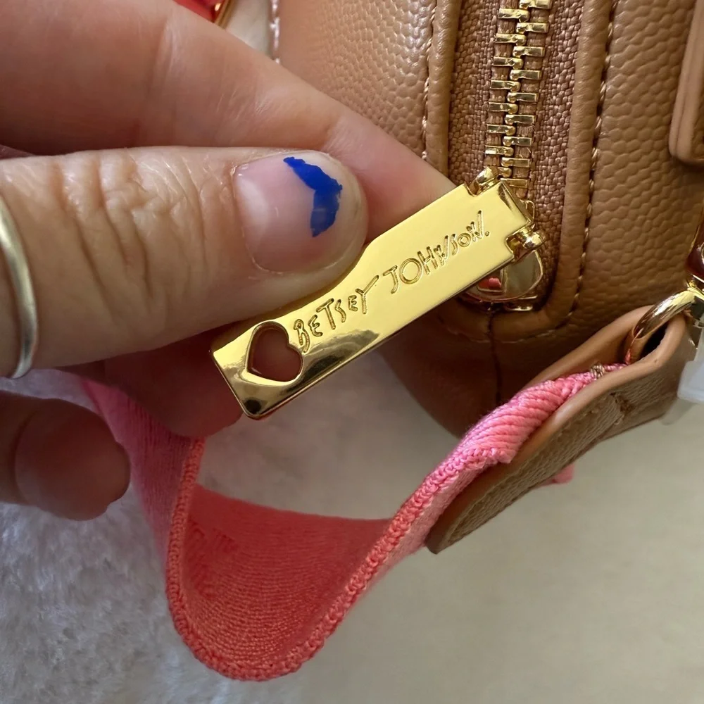 🎀🏈Betsey Johnson Kitsch Crossbody Football XOTOSS NWT 🏈🎀 - Picture 9 of 15
